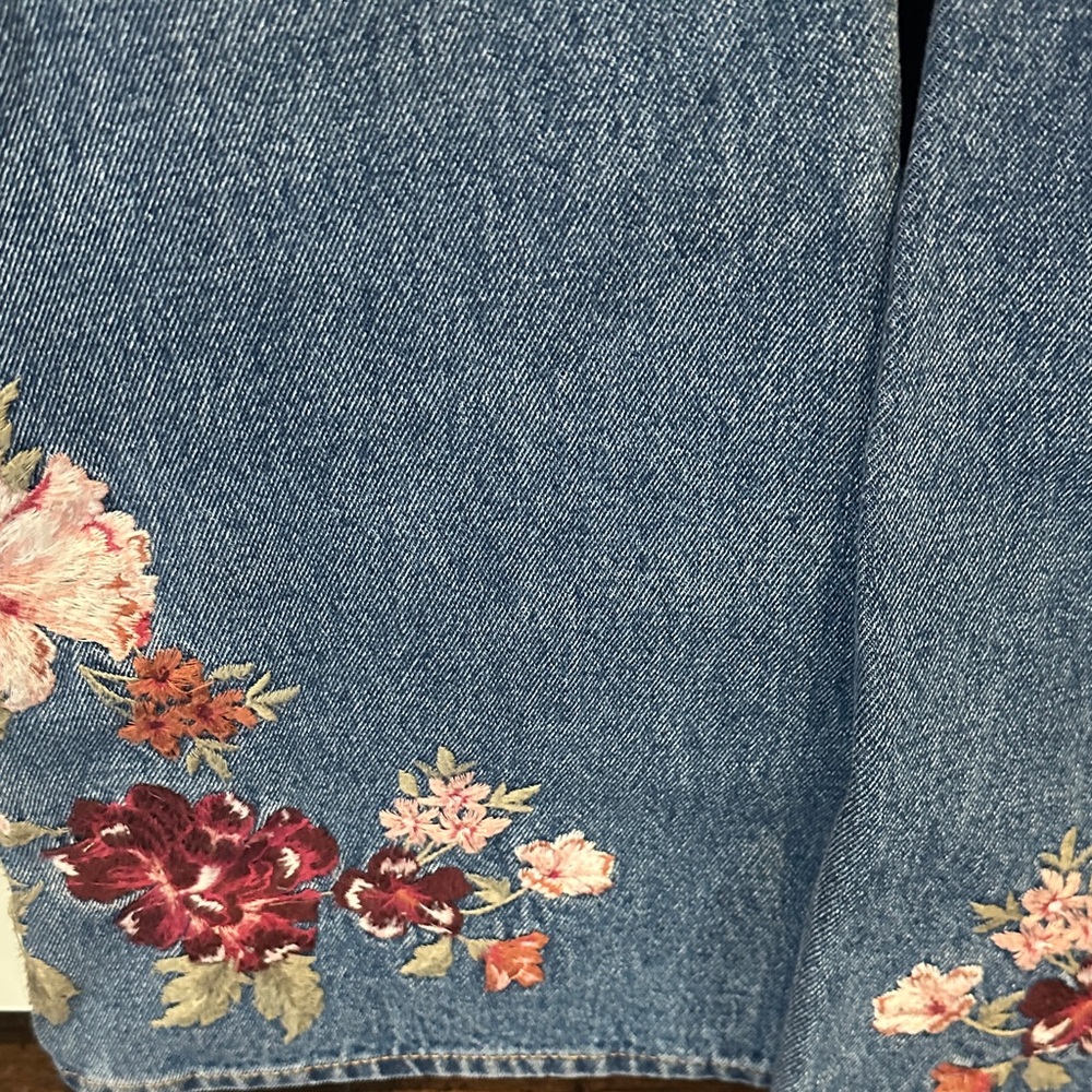 DRIFTWOOD Denim Jumpsuit with embroidery flowers - Picture 8 of 9